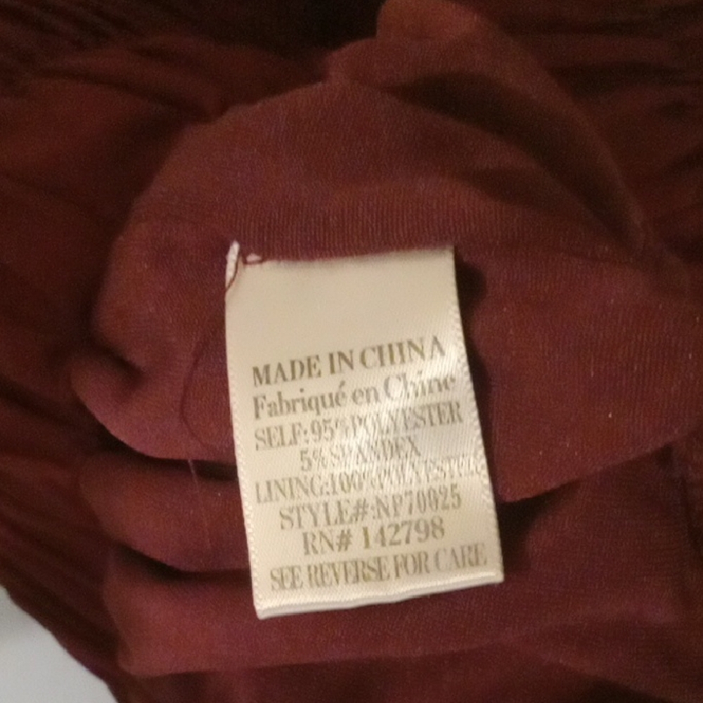 Red High Waist Relaxed Fit Shorts - Picture 5 of 5